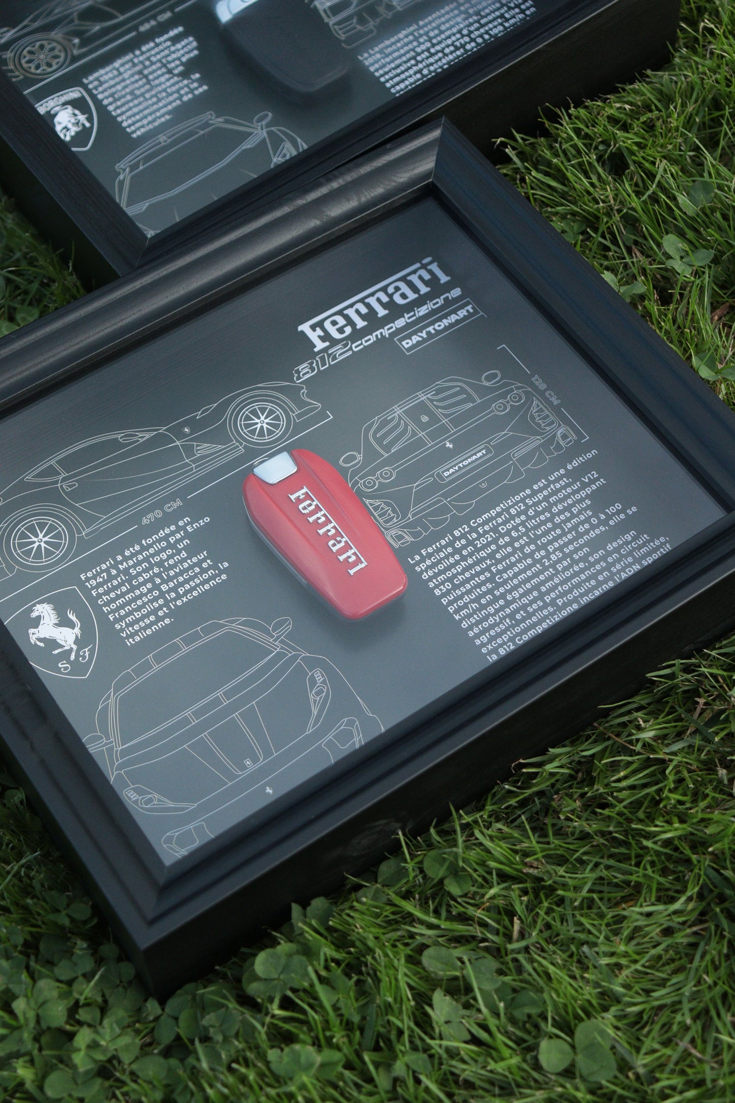 Cadre Ferrari 812 Competizione Fiche Technique Daytonart.fr